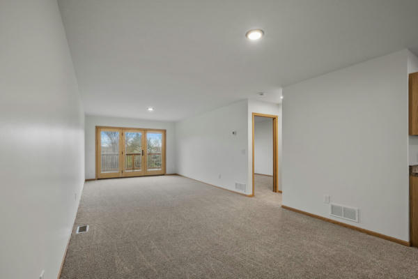 149 RIVERVIEW DR APT 22, MONTICELLO, MN 55362, photo 4 of 46
