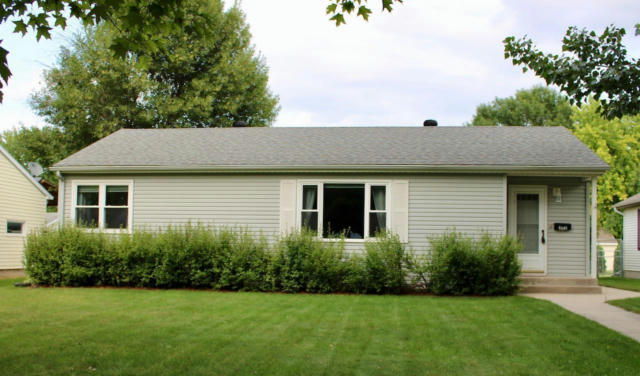 302 KNEALE AVE S, THIEF RIVER FALLS, MN 56701 - Image 1