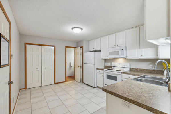15755 FLACKWOOD AVE # 114, APPLE VALLEY, MN 55124, photo 4 of 12