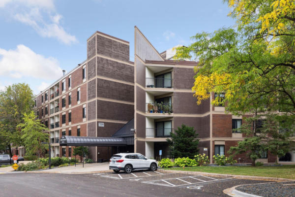 York Plaza - Apartments in Edina, MN