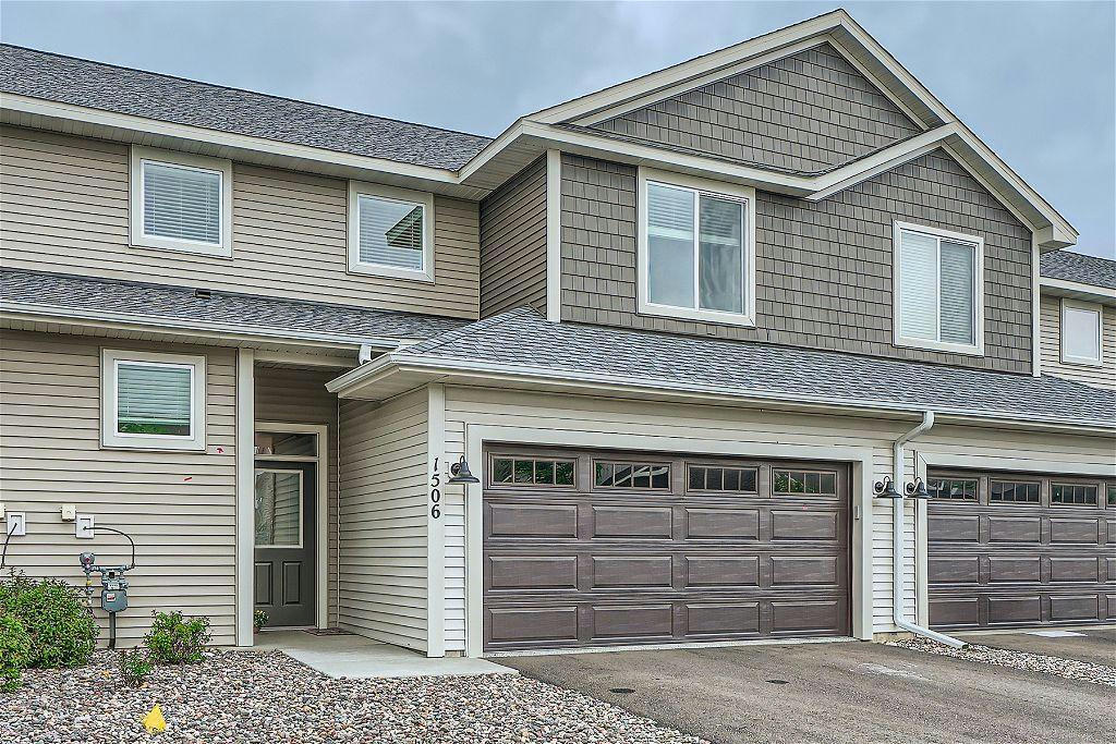 1506 SOUTHPOINT DR, HUDSON, WI 54016, photo 1 of 28