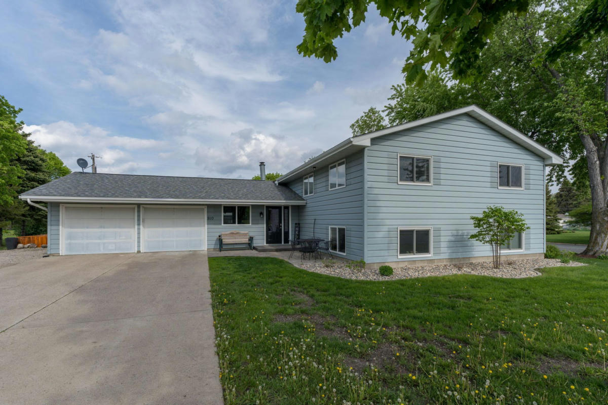 910 10TH ST, GAYLORD, MN 55334, photo 1 of 44