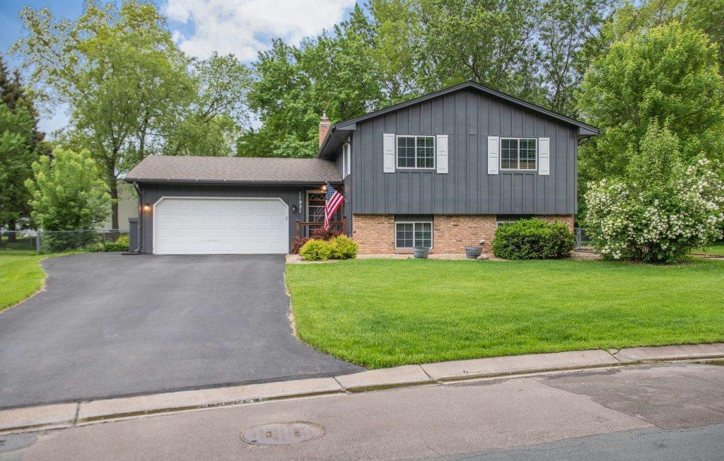 11931 99TH PL N, OSSEO, MN 55369, photo 1 of 11