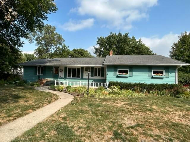325 S HOLCOMBE AVE, LITCHFIELD, MN 55355, photo 1 of 14