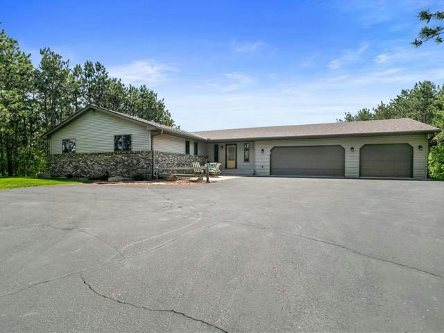 735 PACKER DR, HUDSON, WI 54016, photo 1 of 32